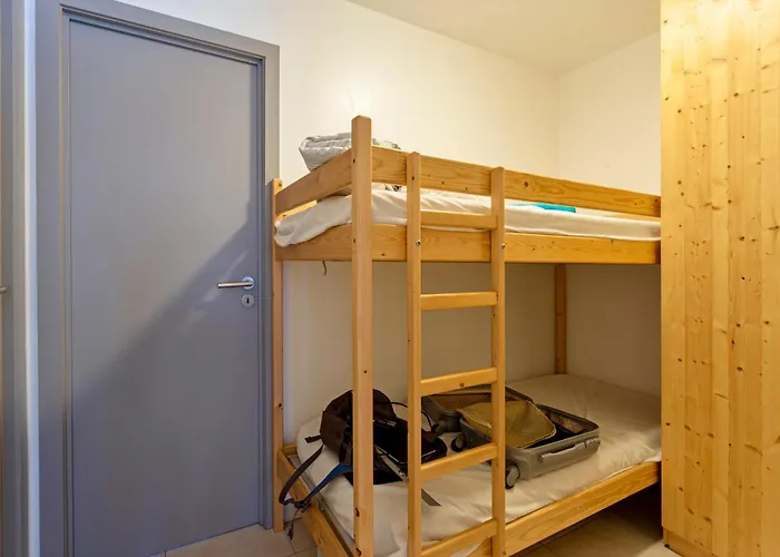 Apartment Chat,dazur 0101g *